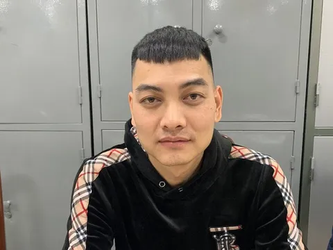 Đổi tượng nổ súng vào xe của 'thánh chửi' Dương Minh Tuyền đã ra đầu thú