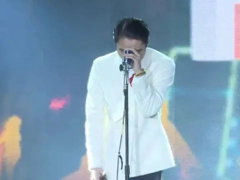 Sơn Tùng bỏ theo dõi Thiều Bảo Trâm trên Instagram giữa nghi vấn chia tay