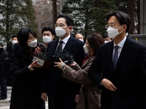 'Thái tử' Samsung quyết định không kháng cáo bản án 30 tháng tù giam