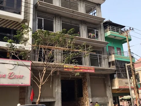 Ninh Bình: Nam công nhân rơi từ tầng cao xuống đất tử vong