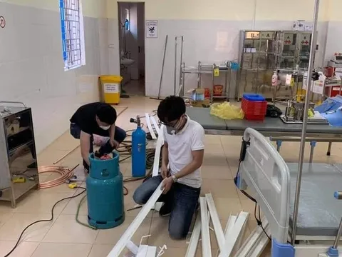 Lập bệnh viện dã chiến thần tốc tại Điện Biên