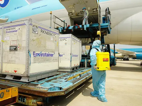 Việt Nam không thiếu vắc-xin phòng Covid-19 trong năm 2021