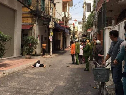 Truy bắt đối tượng cầm dao đâm bác gái tử vong trên đường