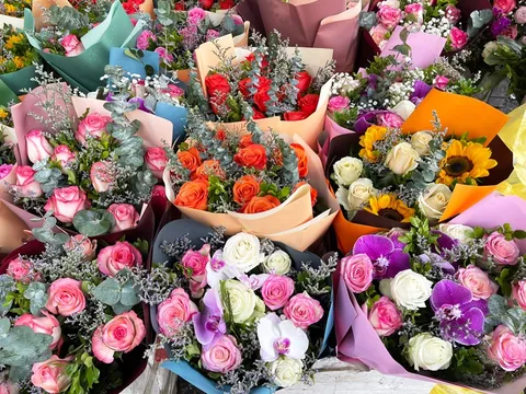 Hồng bất tử được nhiều người chọn mua dịp 8/3