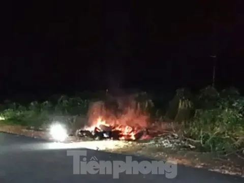 Bình Dương: Phát hiện thi thể người đàn ông cháy đen bên đường