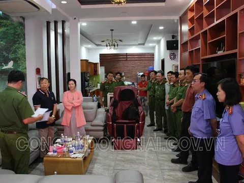 Bắt cặp vợ chồng buôn 500.000 lít xăng nhập lậu, xăng giả mỗi ngày