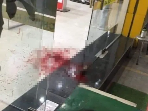 Nam thanh niên bị chém tử vong trước cửa hàng điện thoại ở Nam Định