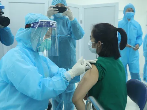 Bộ Y tế lưu ý 9 đối tượng cần hoãn tiêm vaccine phòng COVID-19