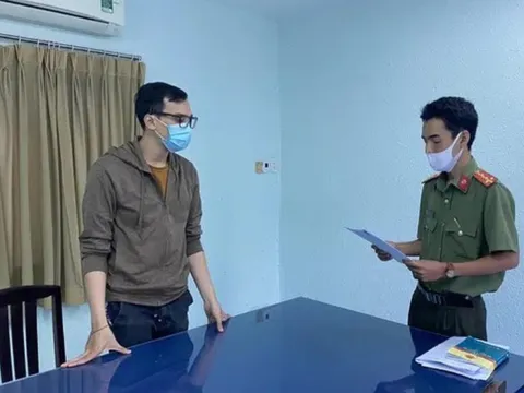 Làm lây lan dịch bệnh, nam tiếp viên hàng không bị truy tố