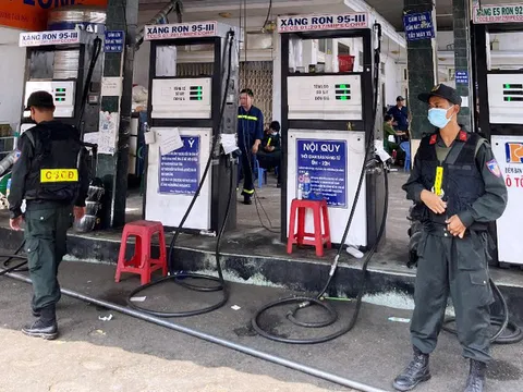 Bắt thêm 2 đối tượng liên quan đến đường dây xăng dầu giả