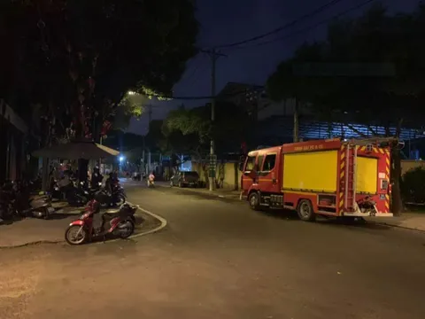 Bãi giữ xe vi phạm của CSGT TP.Thủ Đức bốc cháy dữ dội