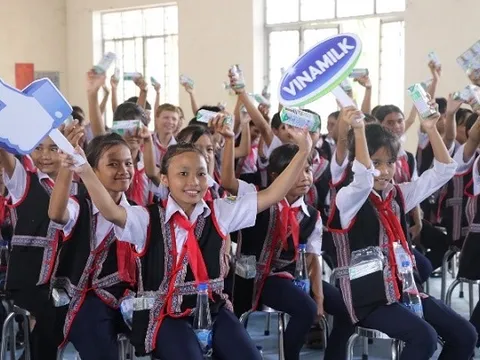 Góc review: Chiến dịch mới vừa lan tỏa hạnh phúc vừa góp sữa tặng trẻ em kém may mắn