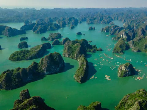 Khu nghỉ dưỡng mặt tiền biển cùng du lịch Cát Bà vươn tầm quốc tế