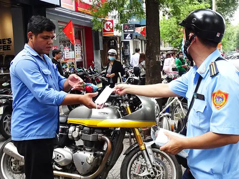TP.HCM: Nhiều người dân bị xử phạt do không đeo khẩu trang nơi công cộng
