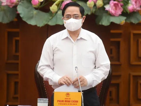 Thủ tướng Phạm Minh Chính chủ trì họp khẩn về phòng chống COVID-19
