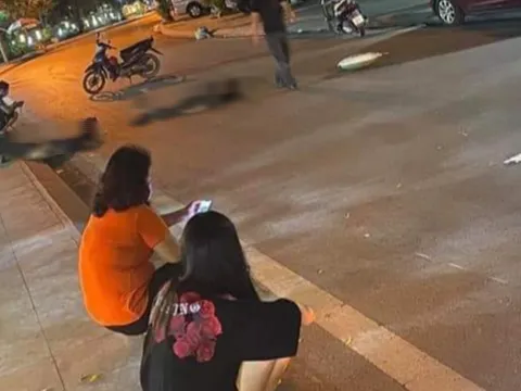 Quảng Ninh: Xe máy chở 3 đâm vào cột điện cao áp, 2 người tử vong