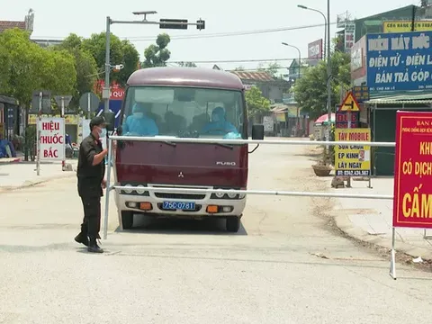 Nhóm người đột nhập vào xã bị phong tỏa lúc rạng sáng để đánh ghen