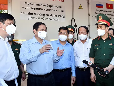 Thủ tướng vào tâm dịch Bắc Giang, kiểm tra, động viên lực lượng tuyến đầu