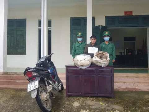 Kon Tum: Bắt giữ đối tượng vận chuyển trái phép 100kg thuốc bom