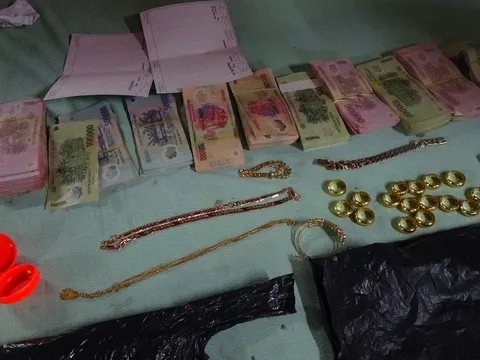 Mâu thuẫn gia đình, con dâu trộm 20 nhẫn vàng, trị giá nửa tỷ đồng của bố chồng