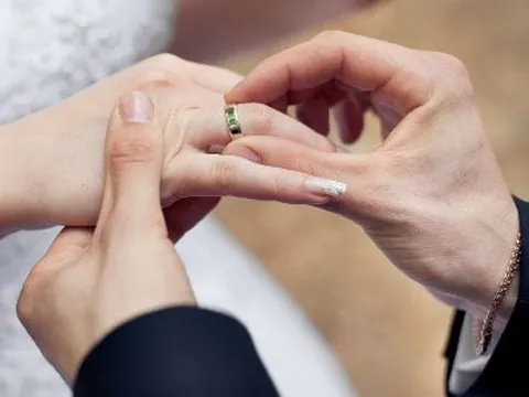 Phụ nữ thích lấy chồng giàu chẳng có gì sai