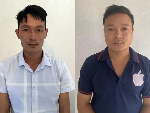 Bắt quả tang đối tượng mang bằng đại học giả đi giao cho khách