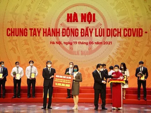 Geleximco và ABBANK trao 20 tỷ đồng đóng góp cho Quỹ vaccine phòng Covid-19