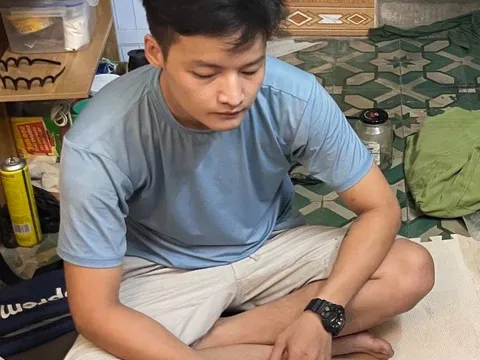 Phát hiện nam thanh niên tự trồng cần sa trong nhà nhà để sử dụng và bán cho khách