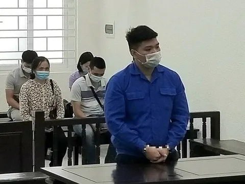 Nguyên trung úy công an lĩnh án 30 tháng tù vì thử súng làm chết người