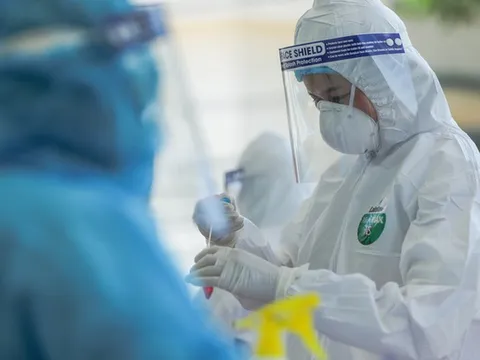 Hà Nội thêm 2 trường hợp trong một gia đình dương tính với SARS-CoV-2