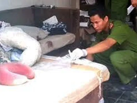 Điều tra vụ bé gái 1 tuổi bị chú cầm chân đập vào tủ tử vong