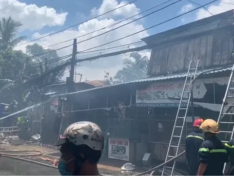 TP.HCM: Cháy 3 căn nhà tại TP.Thủ Đức, nhiều tài sản bị thiêu rụi