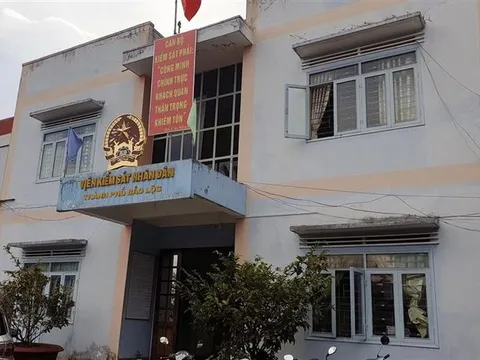 Bắt tạm giam nguyên Phó Viện trưởng Viện KSND TP Bảo Lộc về hành vi nhận hối lộ