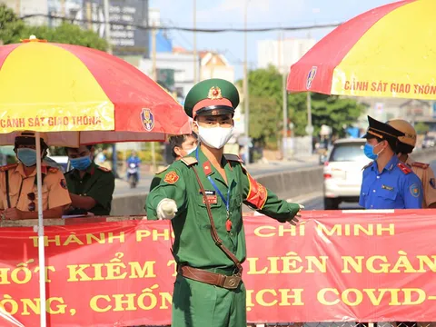 KHẨN: Siết chặt thực thiện Chỉ thị 16, TPHCM tăng cường một loạt biện pháp mạnh
