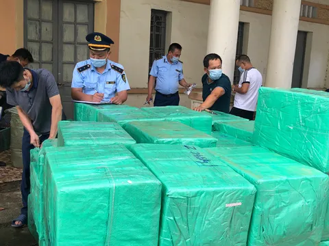 Lạng Sơn: Thu giữ 39.000 ốp điện thoại có dấu hiệu giả mạo nhãn hiệu SamSung