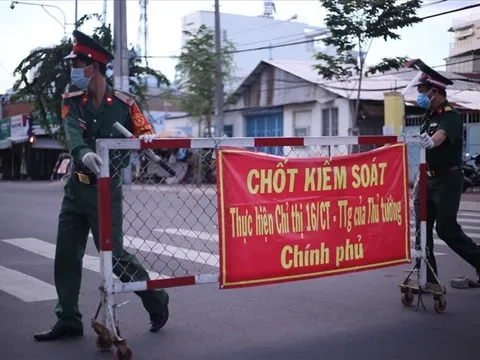 KHẨN: TPHCM tiếp tục giãn cách 14 ngày theo Chỉ thị 16