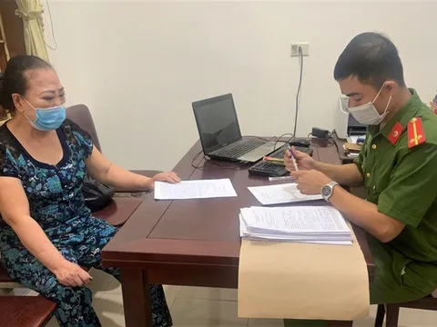 Bắt nữ quái cho vay với lãi suất 'cắt cổ' ở Nghệ An