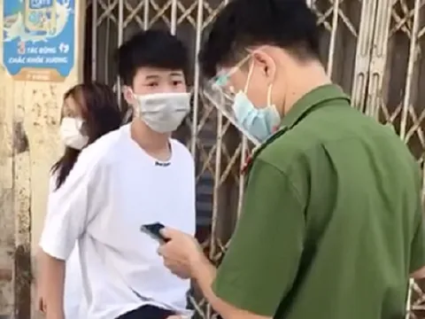 Xử phạt thiếu niên chửi bới, xúc phạm công an khi bị kiểm tra giấy tờ ở Hà Nội