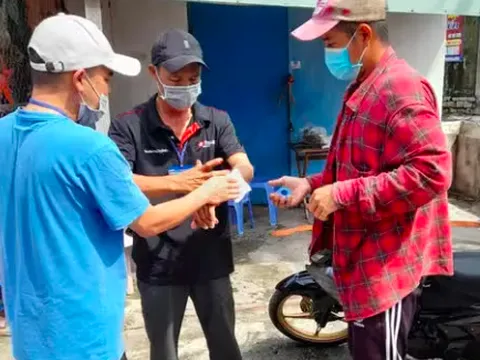 Tạm giữ hình sự kẻ chém đứt gân tay người trực chốt kiểm soát COVID-19