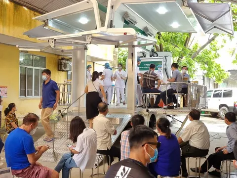 Hải Phòng tiêm vaccine phòng COVID-19 bằng xe ô tô chuyên dụng lưu động