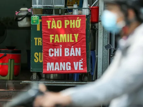 Hà Nội: 'Vùng xanh' ở huyện Gia Lâm được phép bán hàng ăn mang về