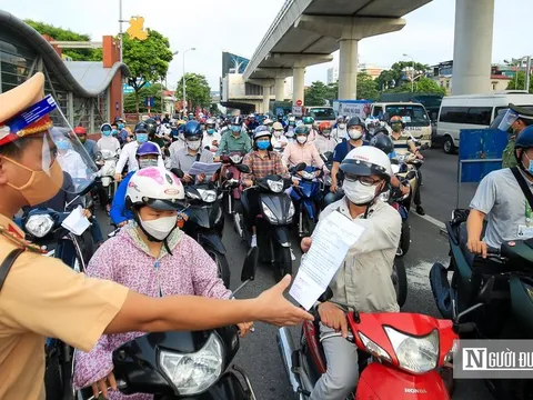 Hà Nội tiếp tục sử dụng giấy đi đường cũ