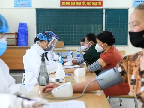 Những đối tượng nào không phải đo huyết áp trước khi tiêm vaccine COVID-19?