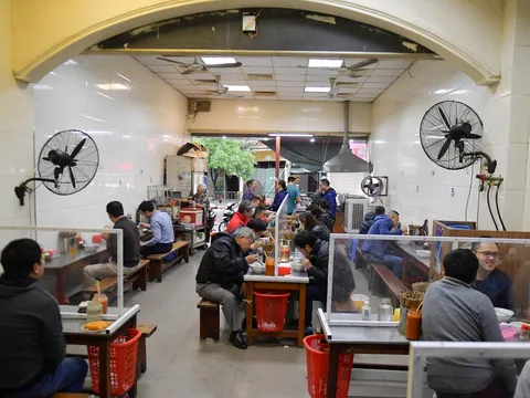 Bắc Ninh cho phép mở lại dịch vụ cắt tóc, hàng ăn, chợ đầu mối từ hôm nay (13/9)