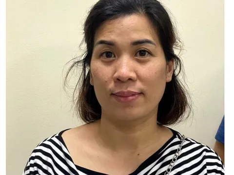 Khởi tố nữ kế toán làm giả giấy đi đường đưa người từ Hà Nội về Nghệ An