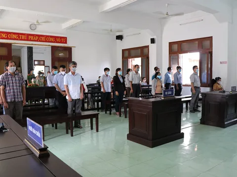 Nhiều cựu cán bộ sở, ngành hầu tòa vụ lộ đề thi công chức tại Phú Yên