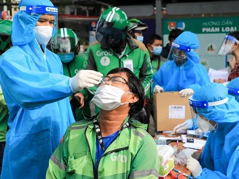 TP.HCM: Các doanh nghiệp tổ chức cho shipper tự xét nghiệm COVID-19