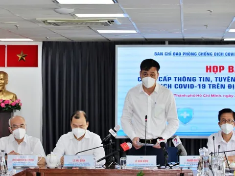 Từ 1/10, TP Hồ Chí Minh bỏ giấy đi đường, người dân không được tự ý ra khỏi thành phố