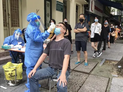 Ngày 4/10, Việt Nam ghi nhận 5.383 ca nhiễm mới SARS-CoV-2, có 6.144 ca nặng đang điều trị