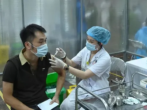Bộ Y tế: Địa phương nào tiêm chậm sẽ bị điều chuyển vaccine COVID-19 cho nơi khác